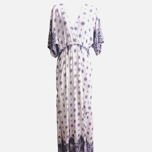 Lulus Floral Maxi Dress Blue and White sz. M